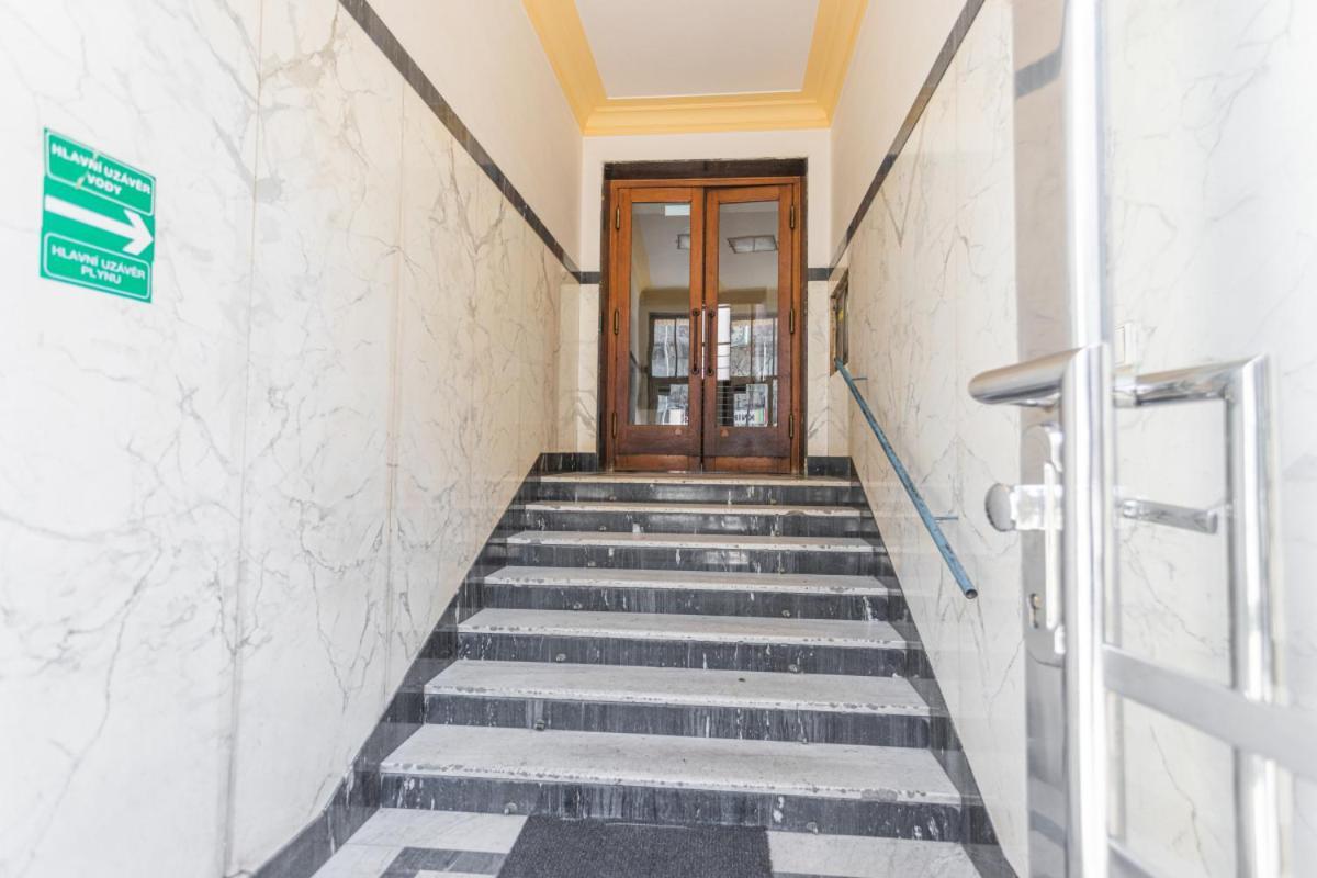Business Andel, 10 Min To Centre, Netflix, Paid Parking Praga