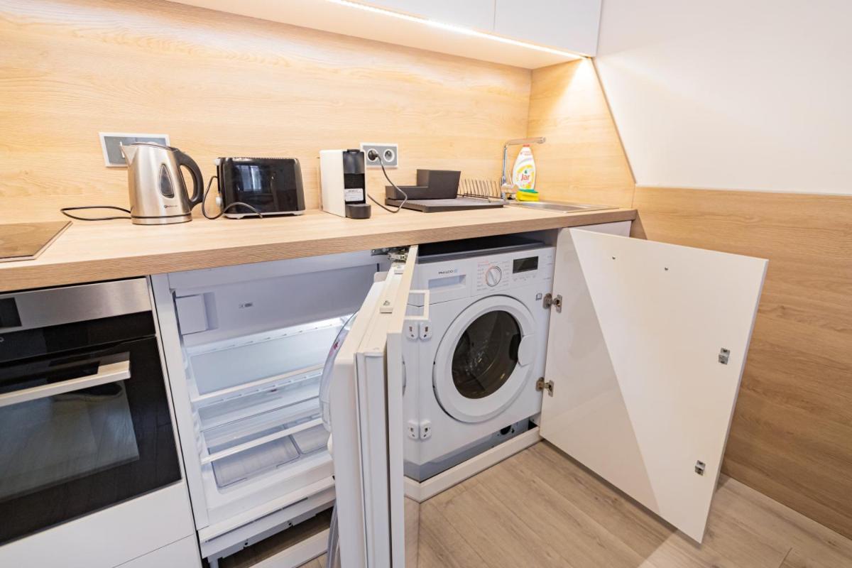 Business Andel, 10 Min To Centre, Netflix, Paid Parking Apartamento *